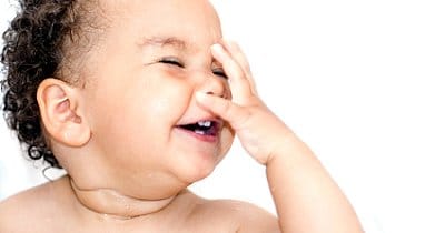 Happy-Baby-10-Ways-Make-Babies-Laugh