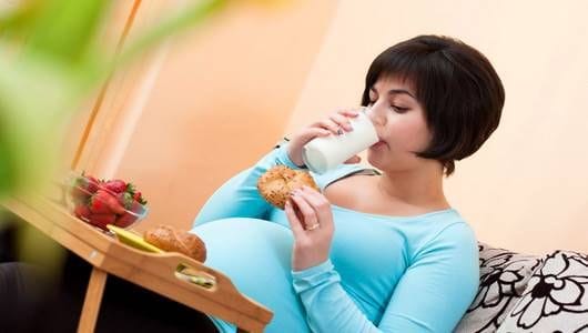 PregnantDiet_m_0701.jpg.560x0_q80_crop-smart