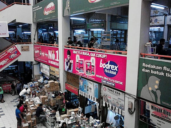 rp_Suasana-Pasar-Pramuka.jpg