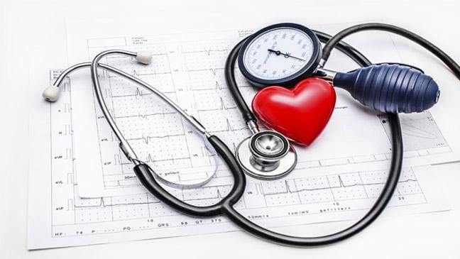 Cek Tekanan Darah dengan Tensimeter Aneroid