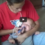 Cara Praktis Membersihkan Ingus Bayi